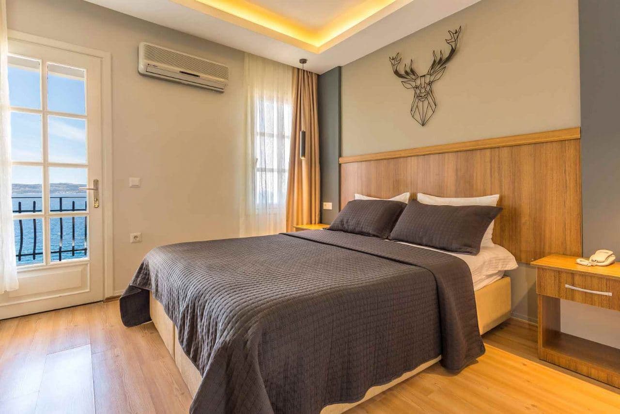 rooms-sea-view-room