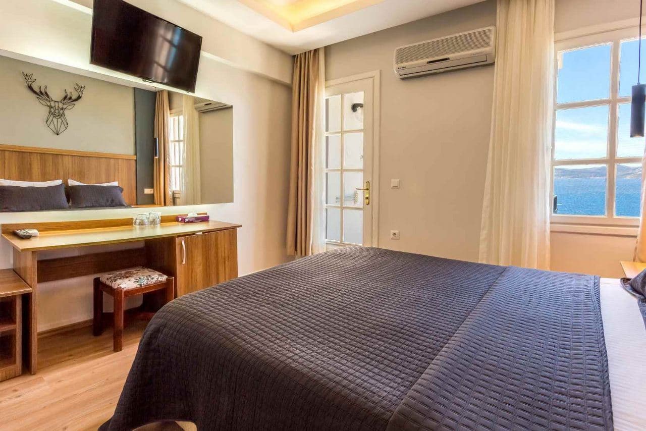 rooms-sea-view-room