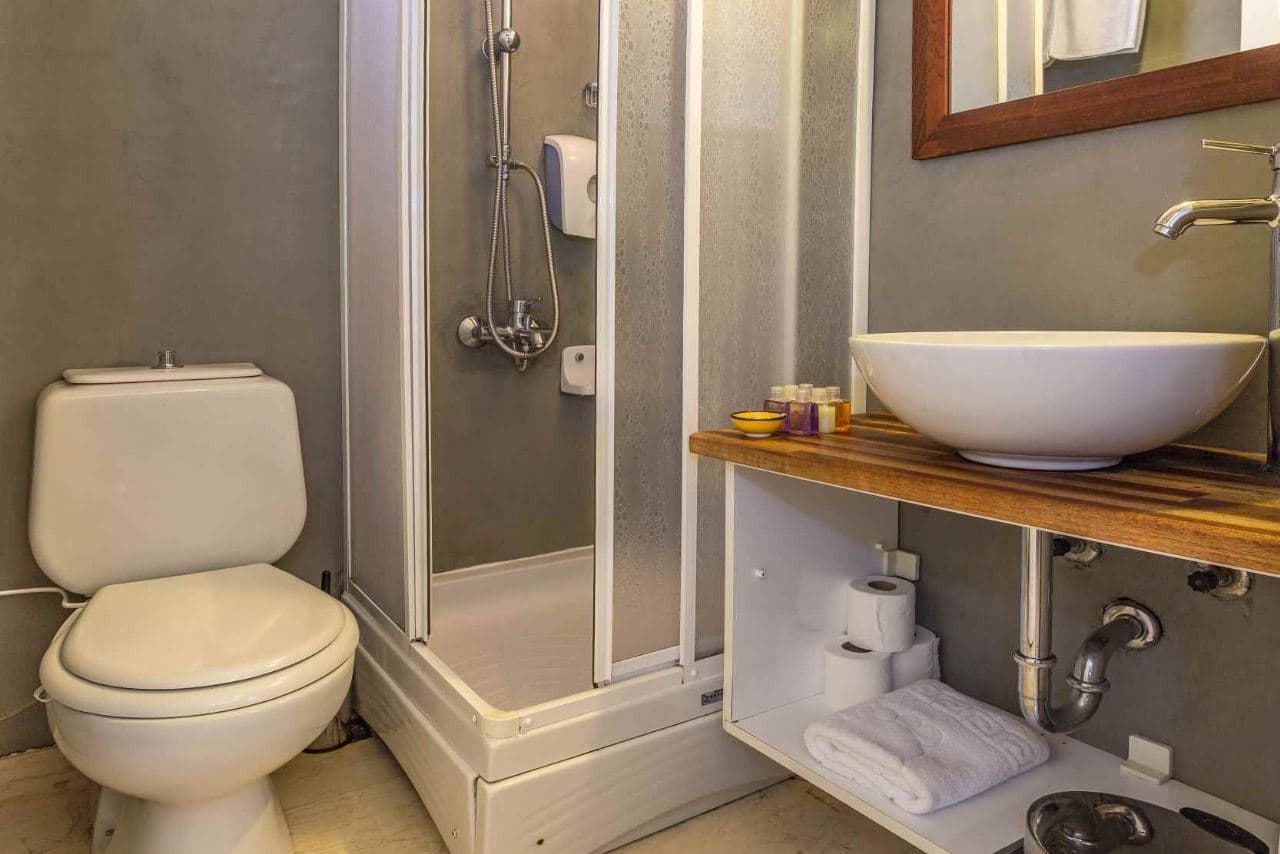 rooms-standard-room
