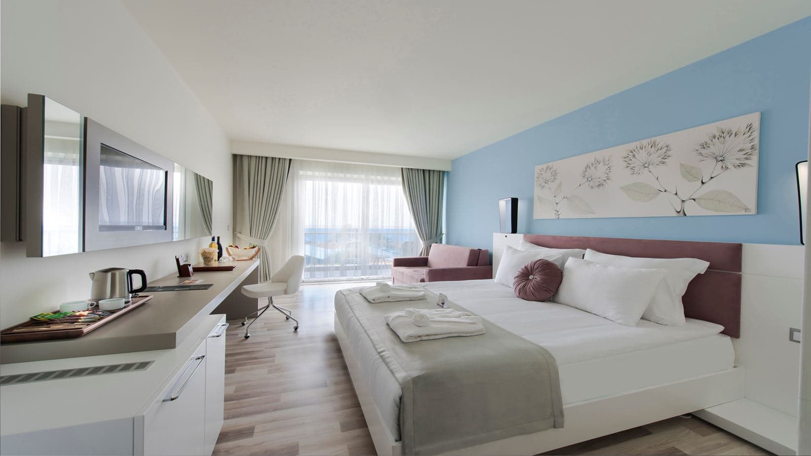 rooms-deluxe-room-land-view