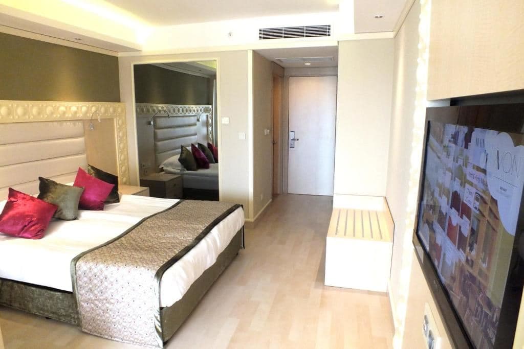 rooms-superior-room