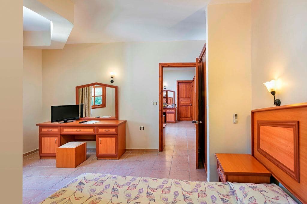 rooms-park-family-room