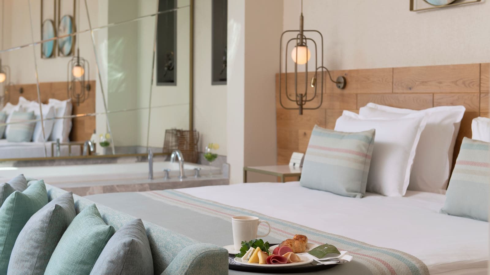 rooms-suite-room