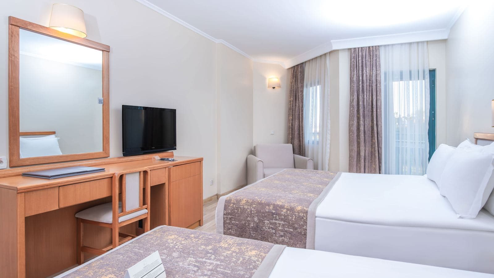 rooms-family-main-building
