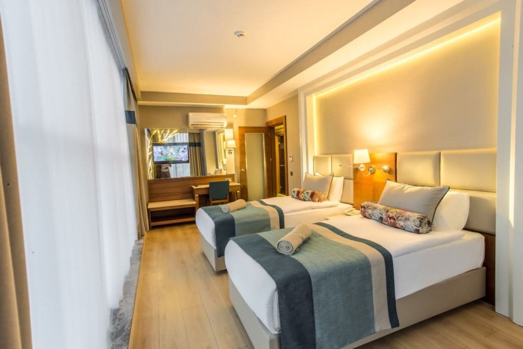rooms-family-room