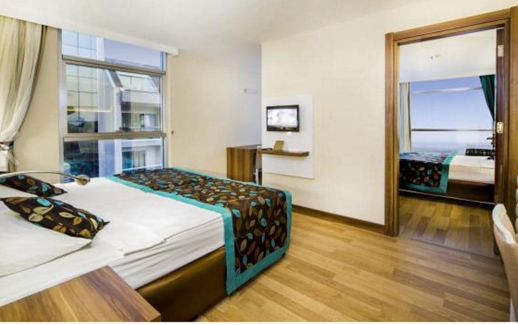 rooms-family-room