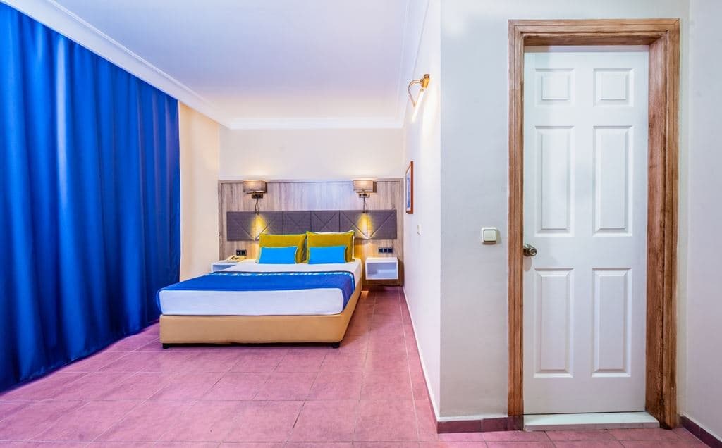 rooms-standard-room-with-balcony