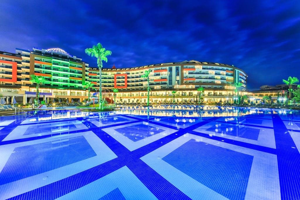 pools-outdoor-pool