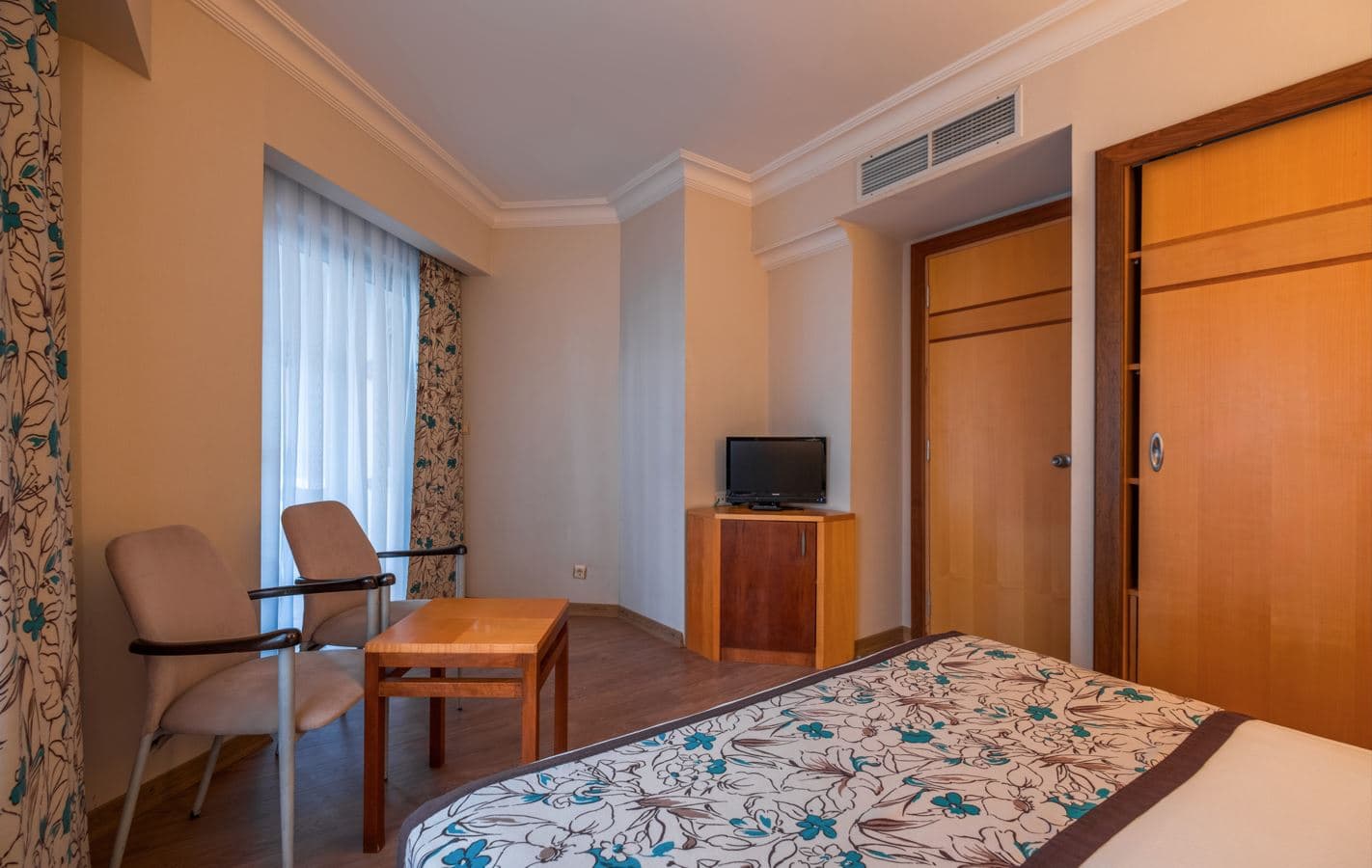 rooms-family-2-bedrooms