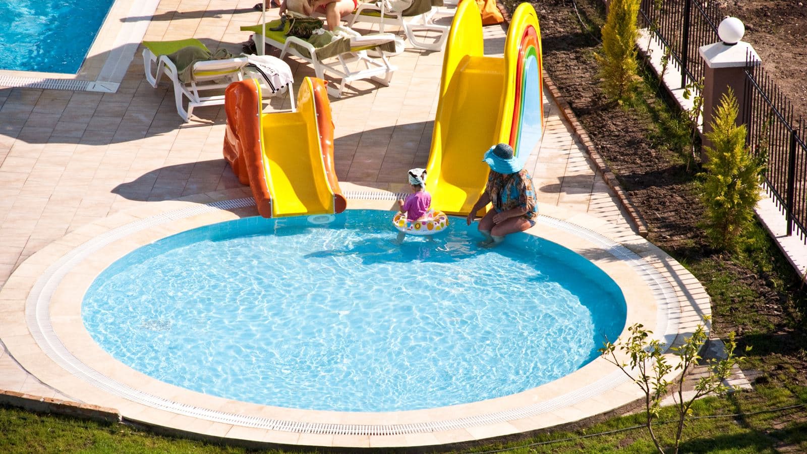 pools-outdoor-childrens-pool