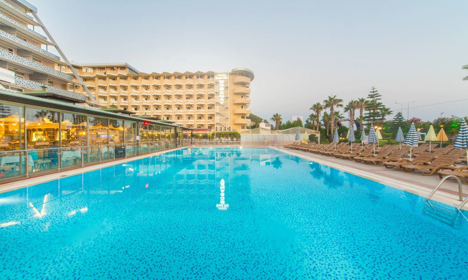 pools-outdoor-pool