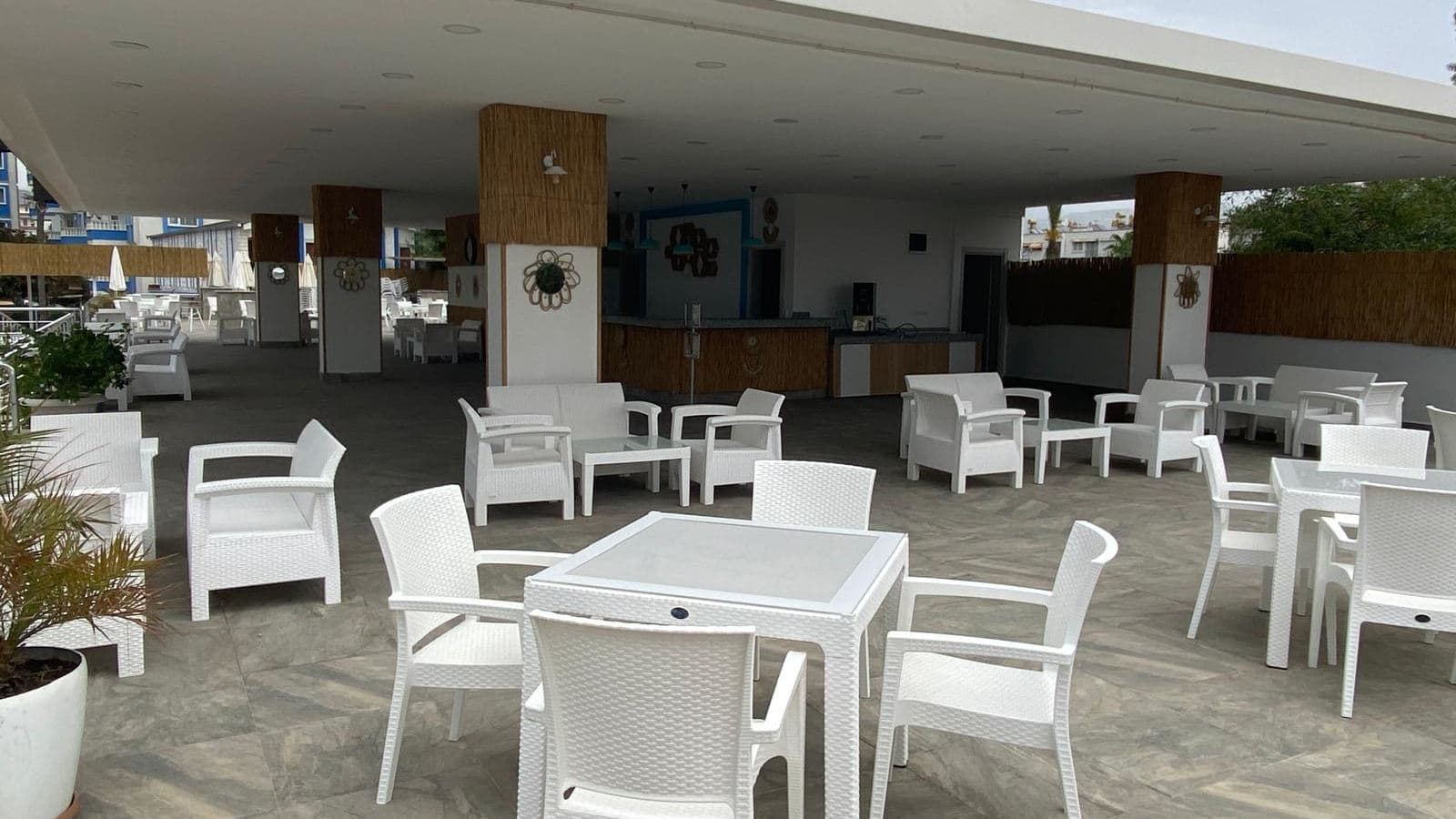bars-blue-pool-bar