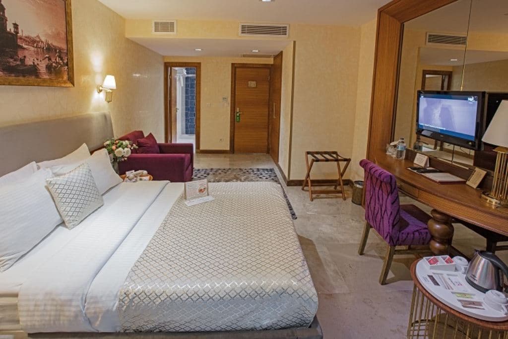 rooms-budget-room--no-window