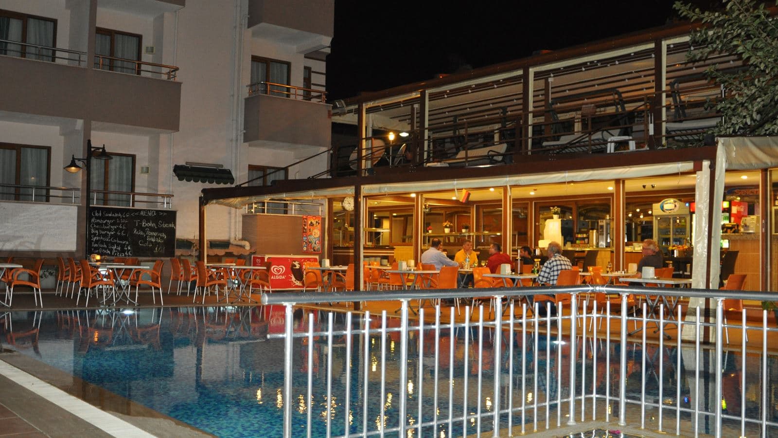 restaurants-restaurant
