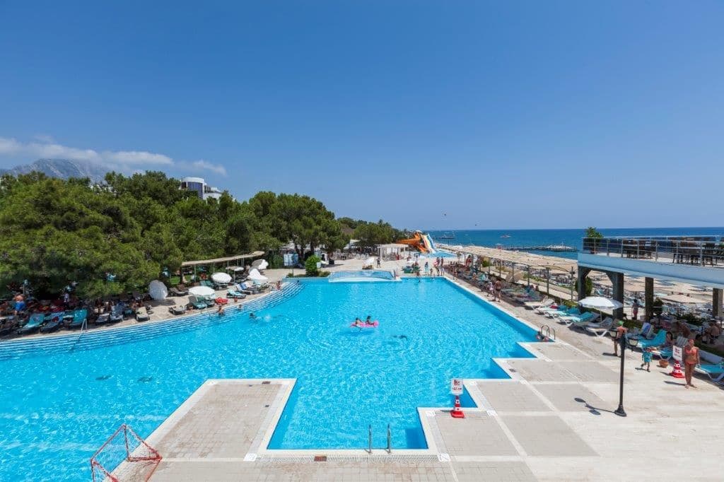 pools-outdoor-pool