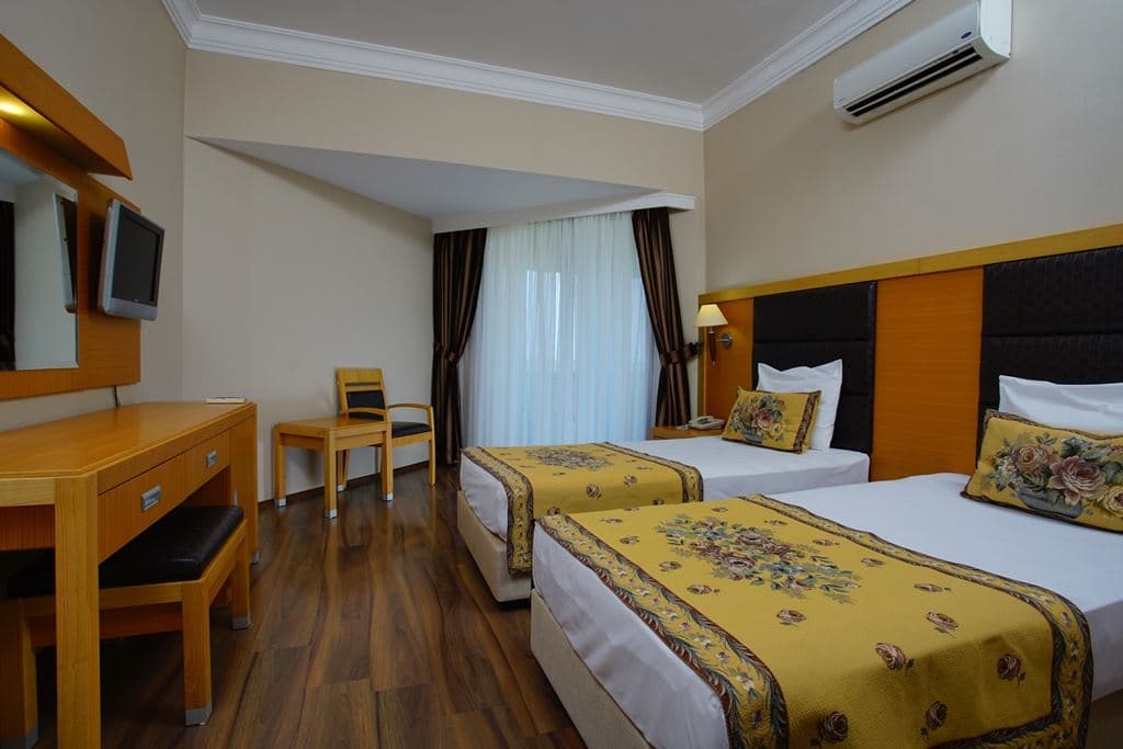 rooms-standard-land-side
