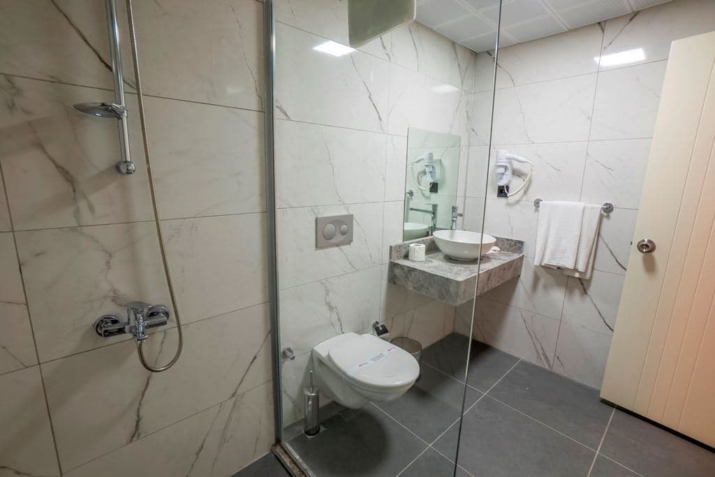 rooms-large-room