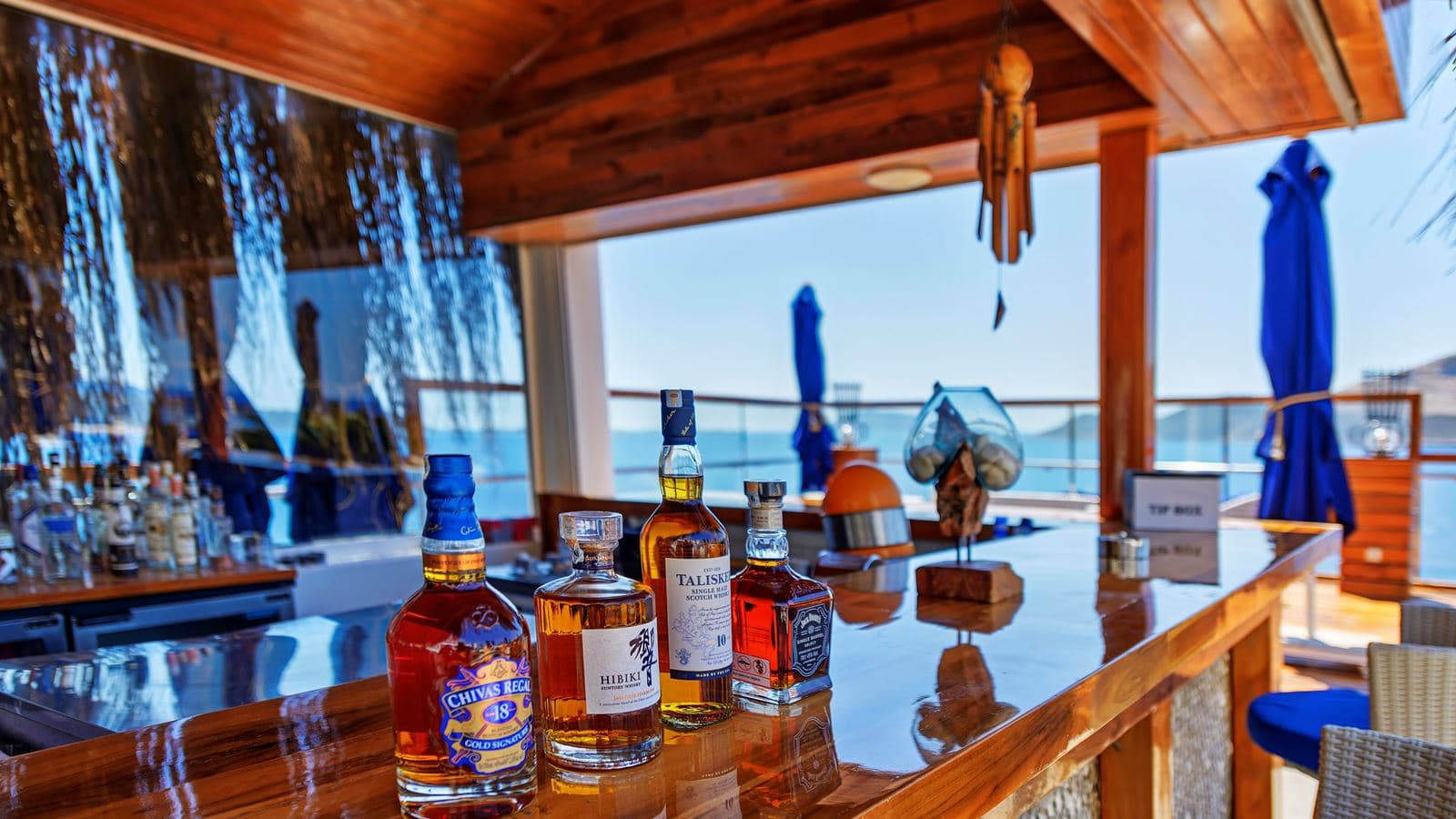 bars-meis-exclusive-beach-bar