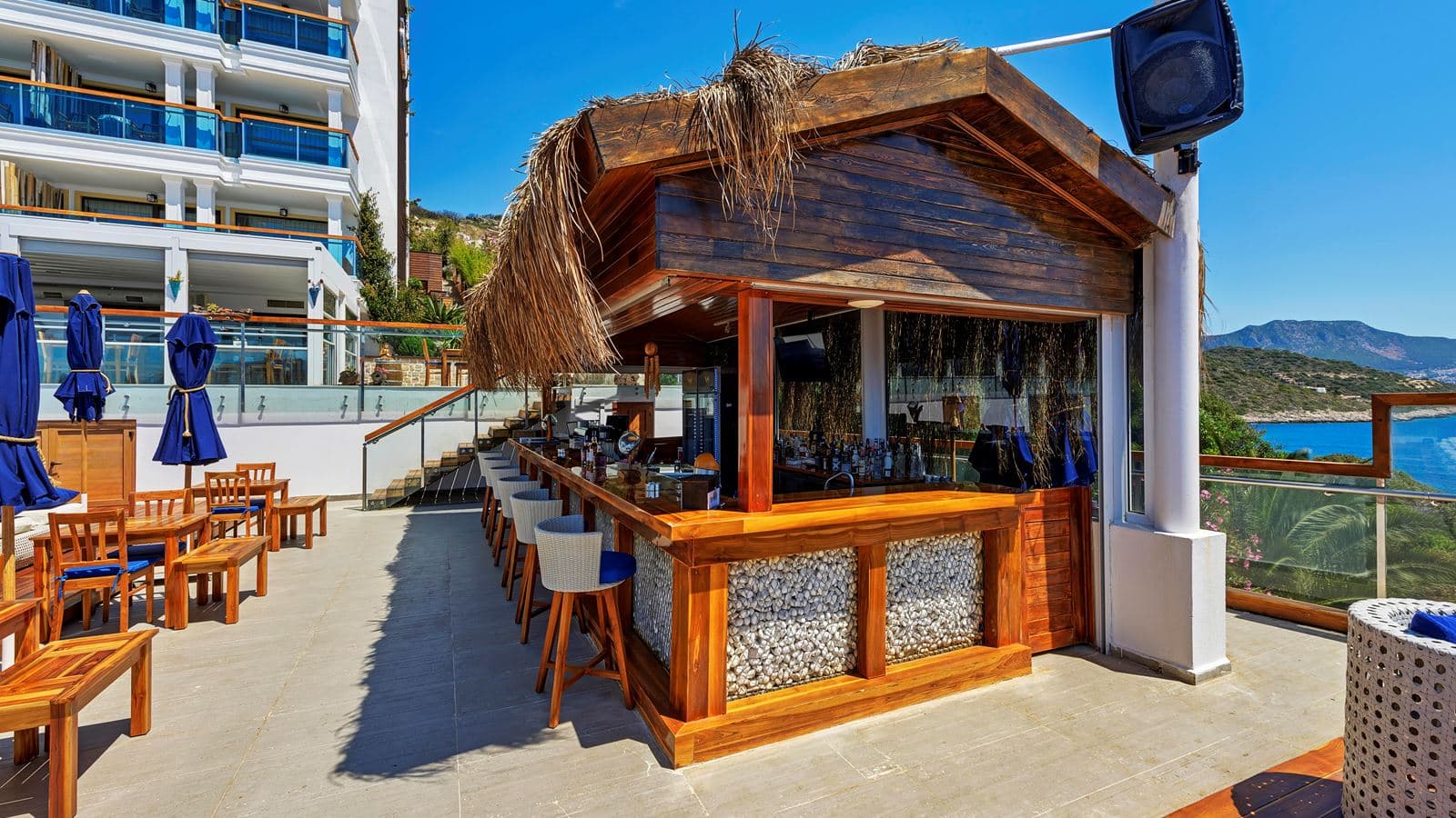 bars-meis-exclusive-beach-bar