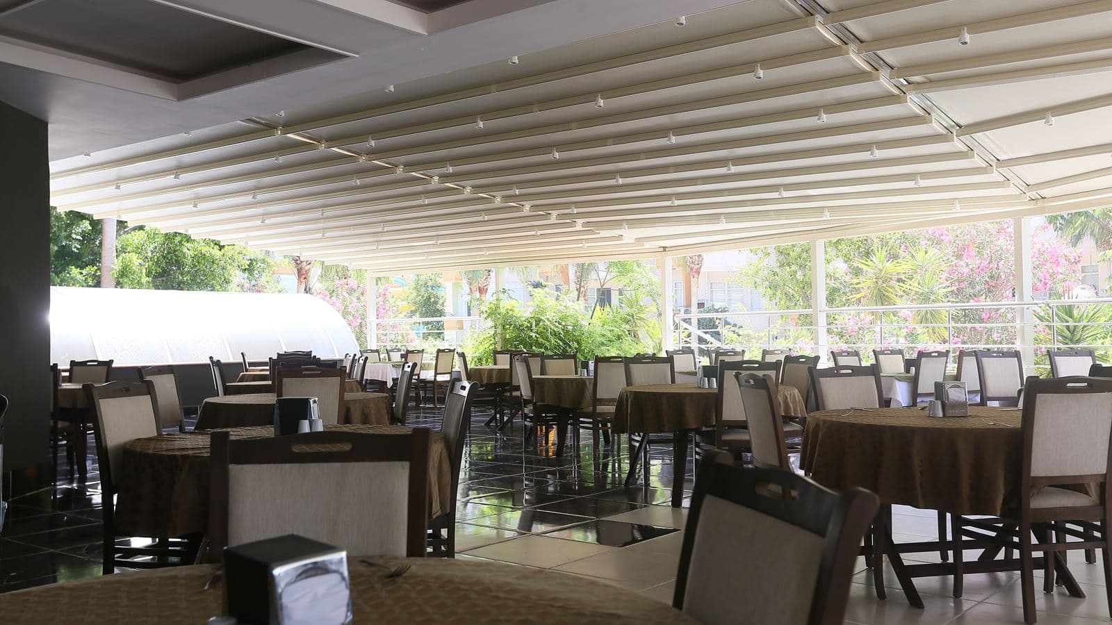 restaurants-main-restaurant
