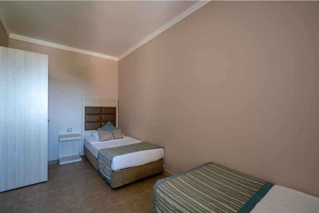 rooms-family-room