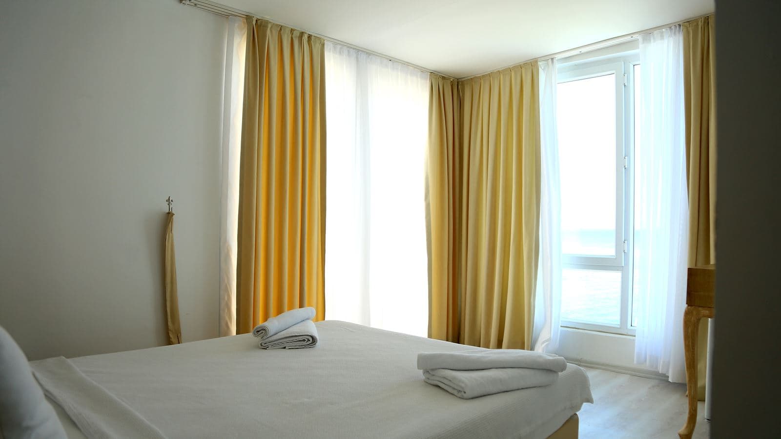 rooms-standard-room