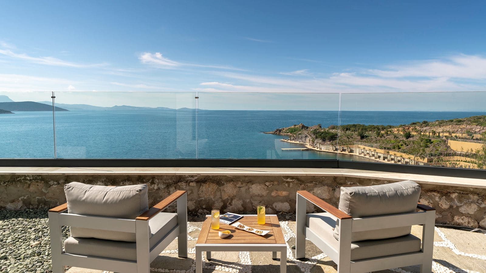 rooms-junior-suite-sea-view