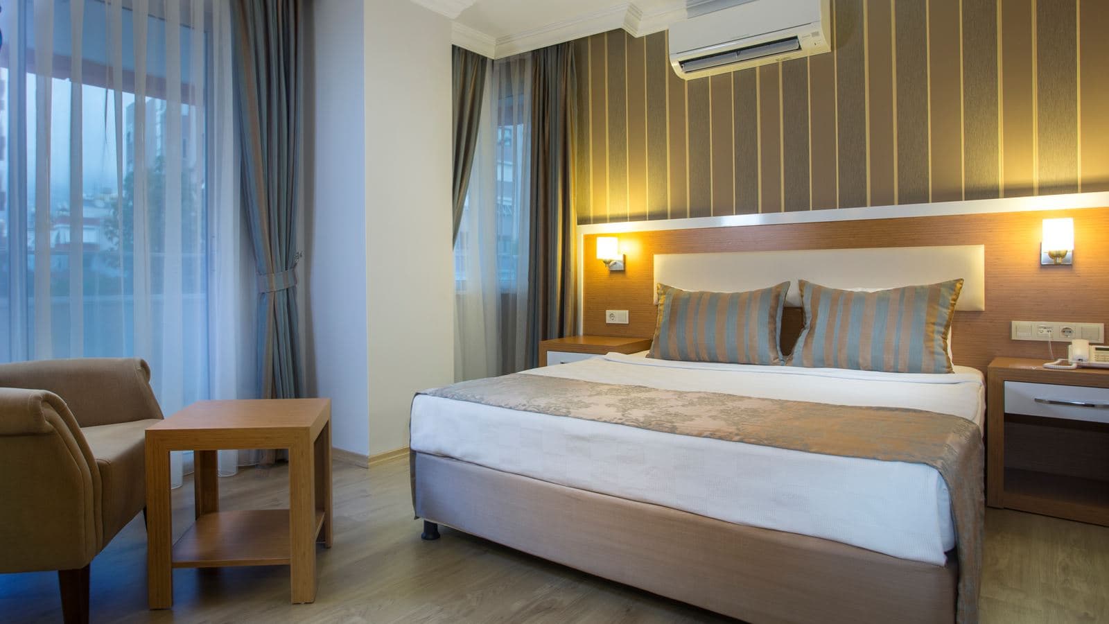 rooms-standard-room