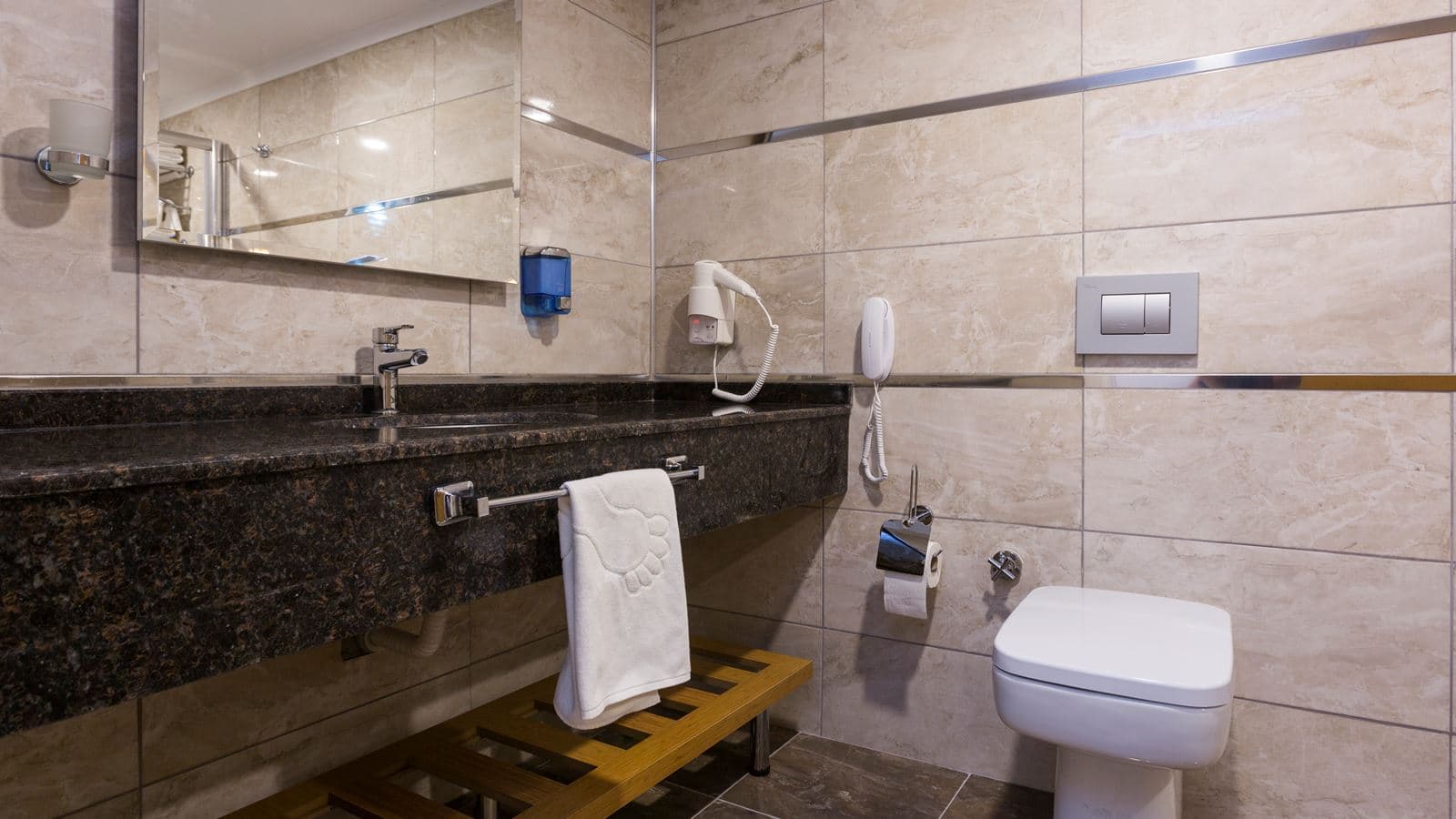 rooms-standard-room