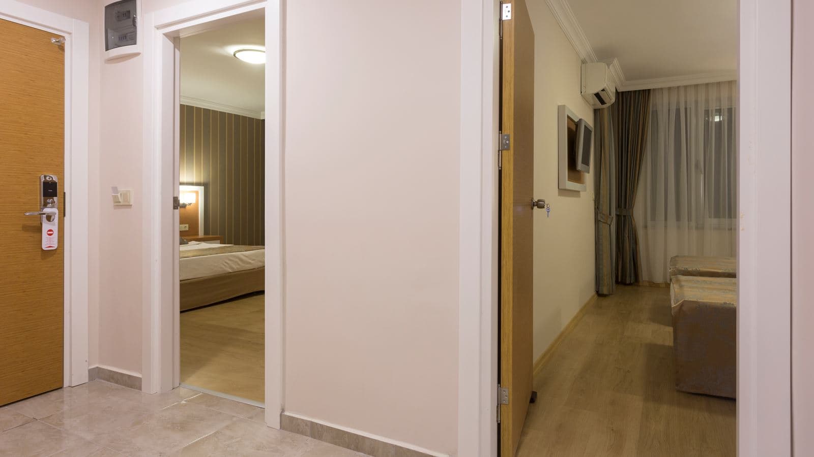 rooms-family-room