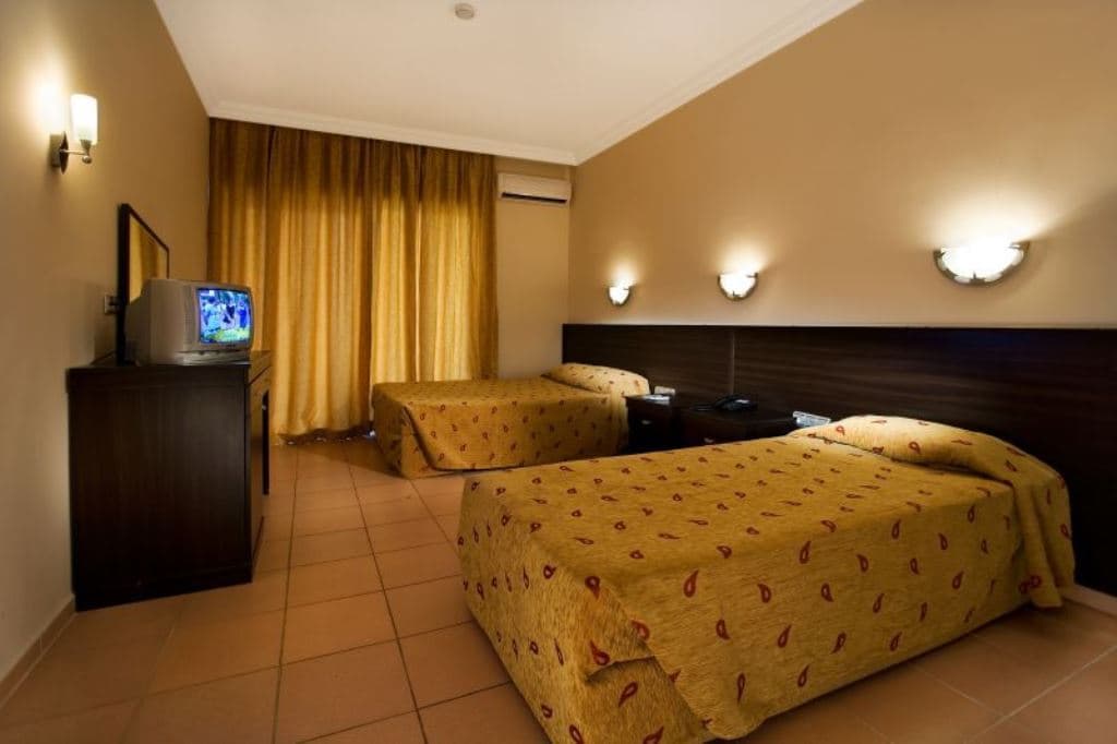 rooms-standard-room