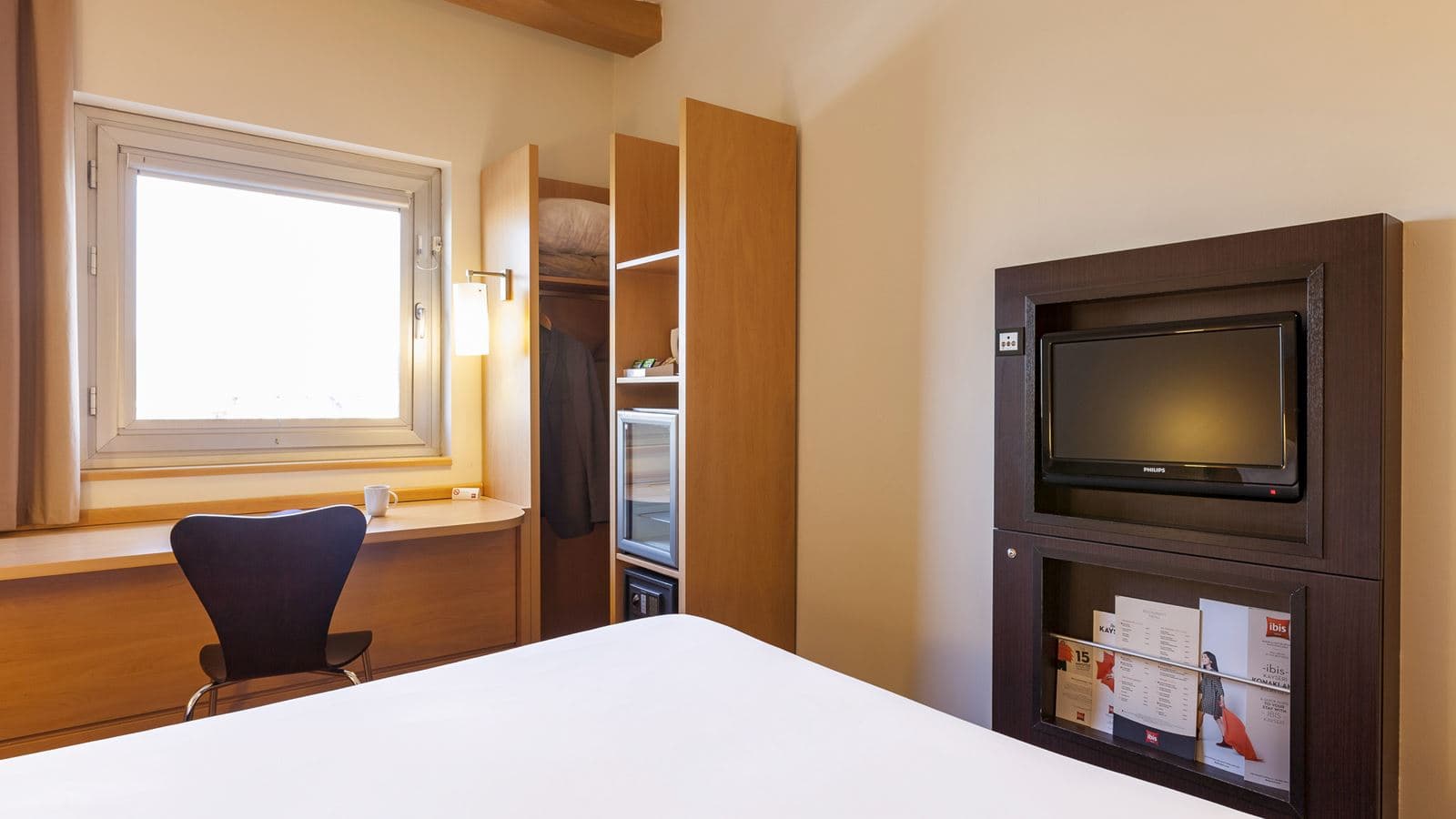 rooms-standard-room