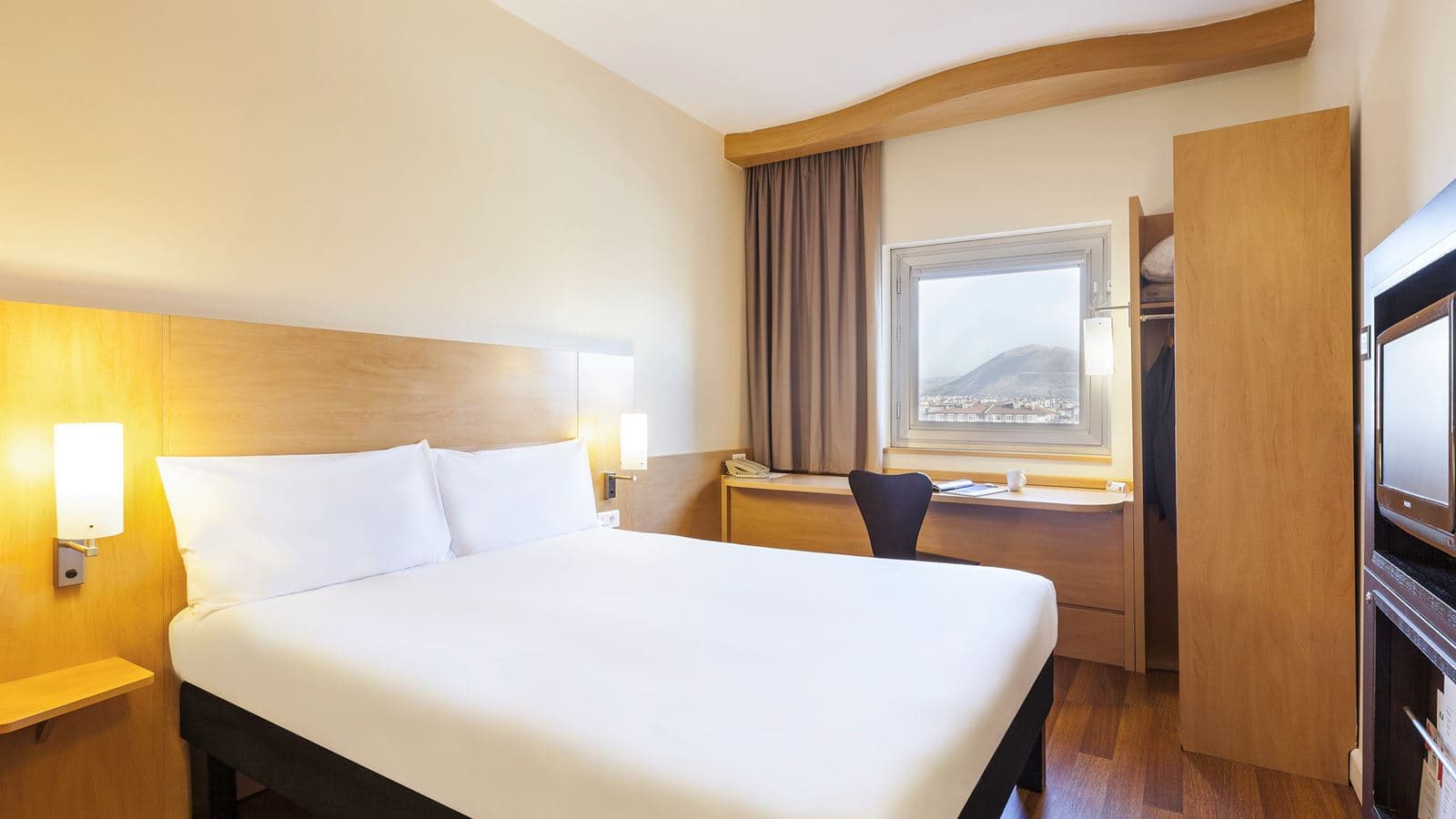 rooms-standard-room