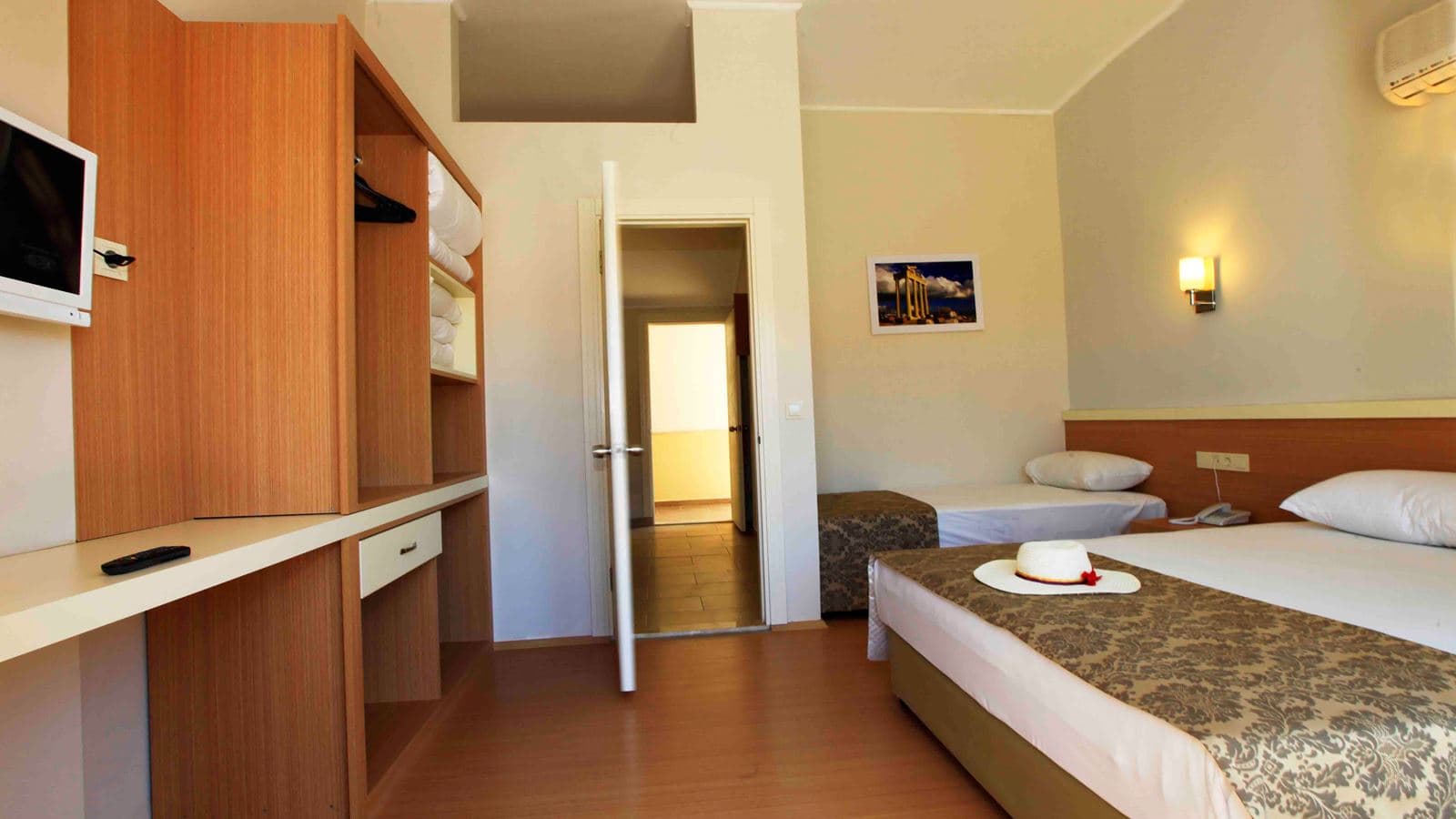 rooms-standard-room
