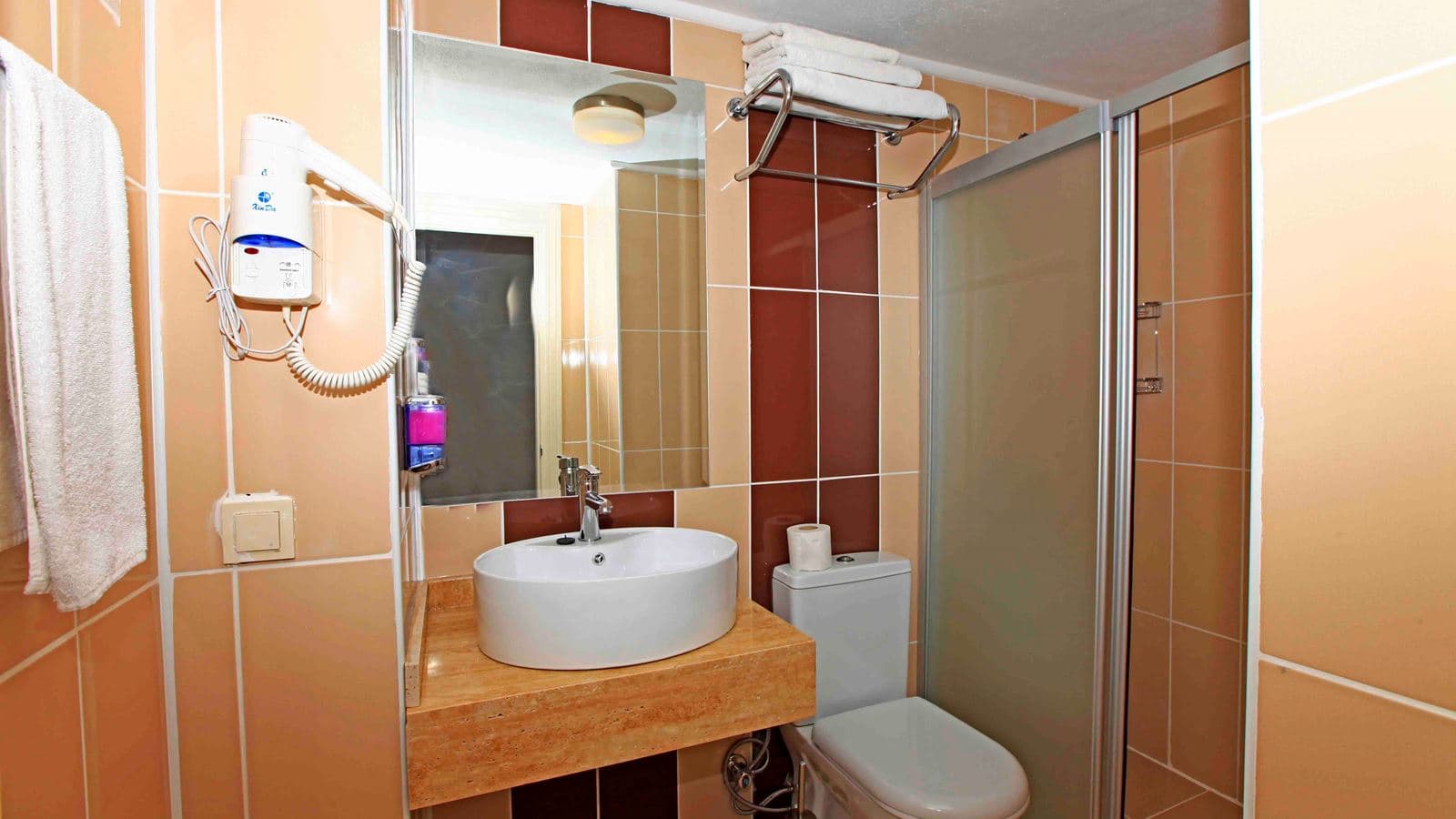 rooms-standard-room