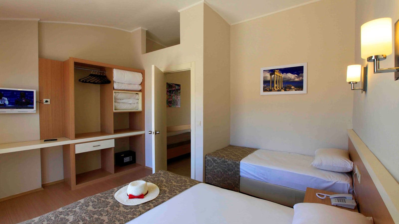 rooms-standard-room
