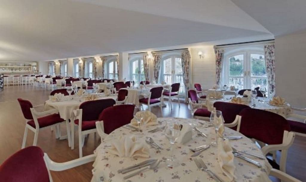 restaurants-main-restaurant