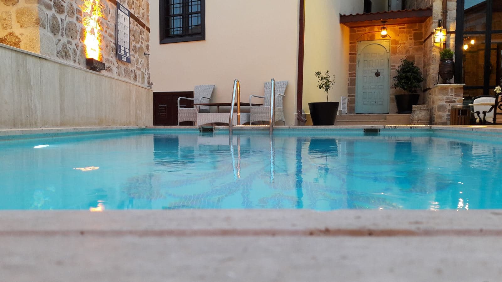 pools-outdoor-pool