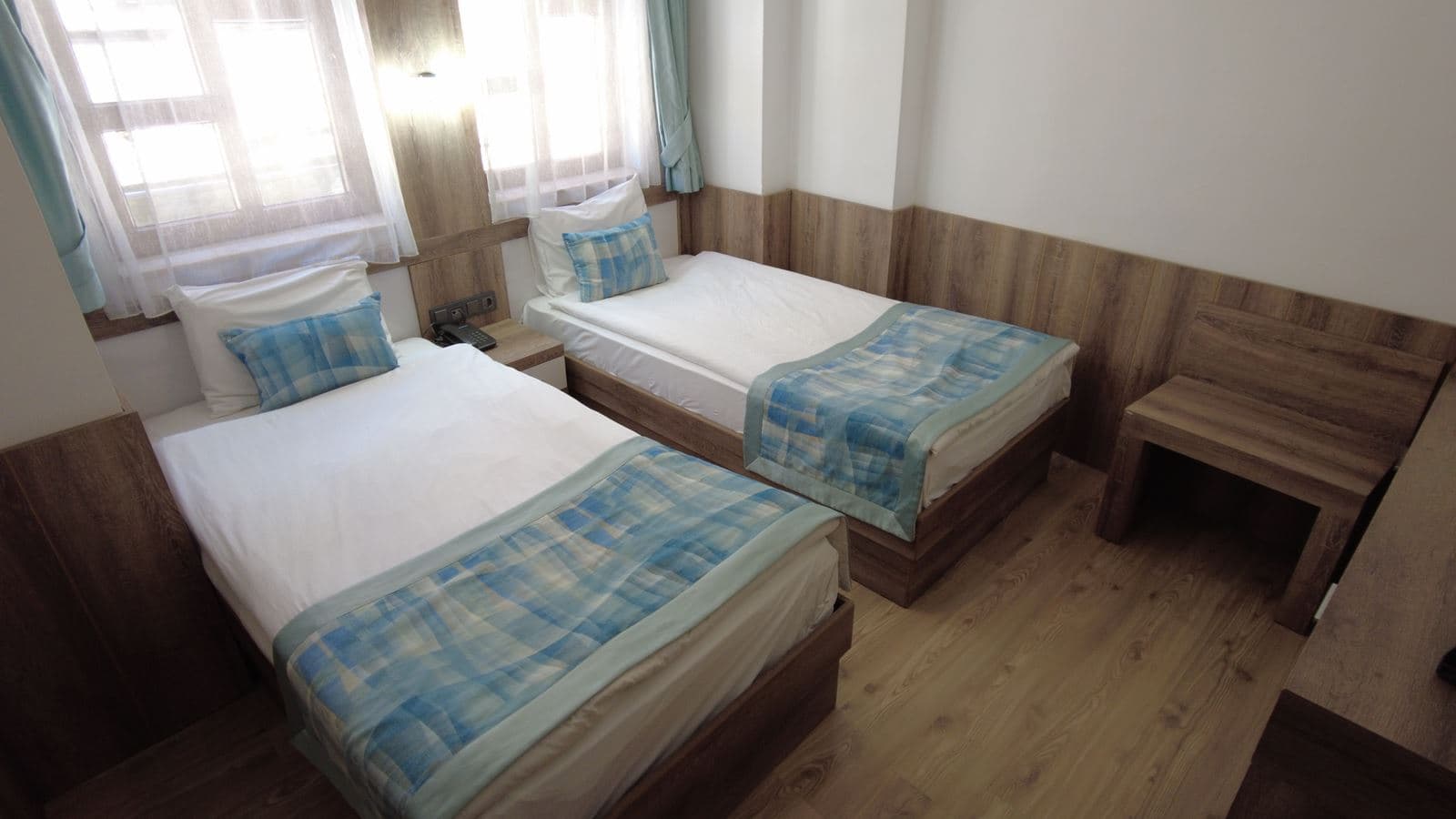rooms-superior-room