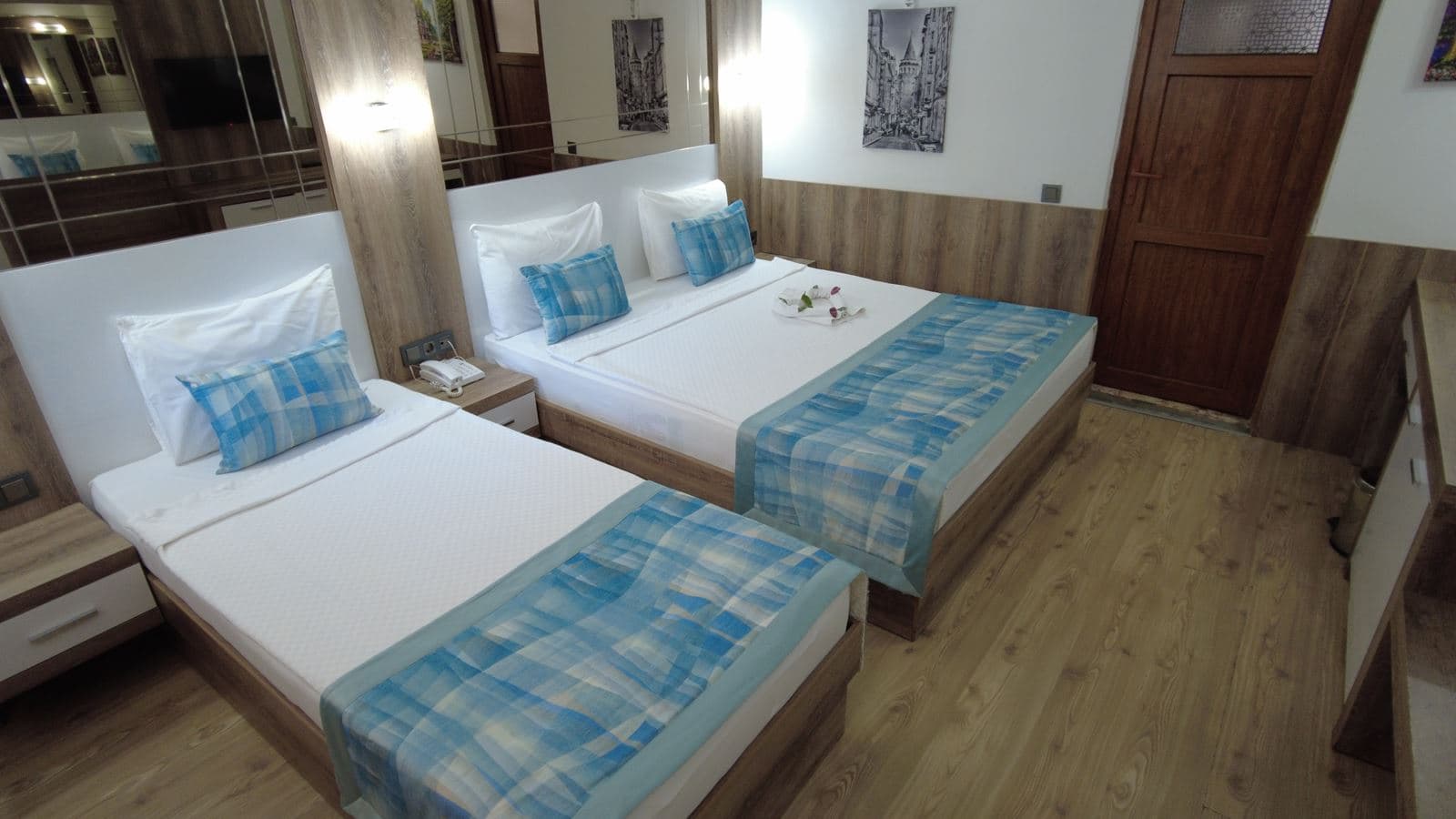 rooms-superior-room