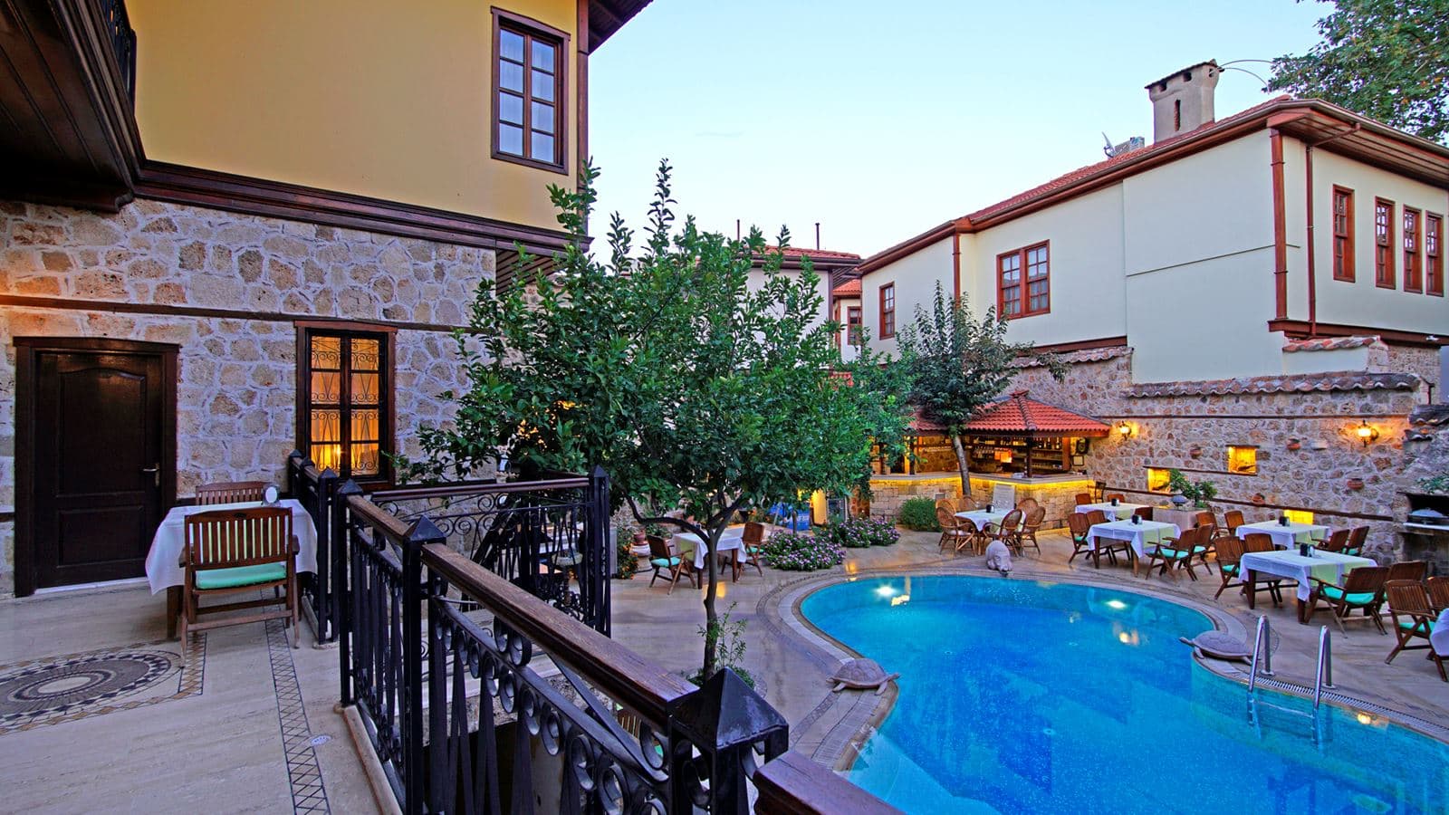pools-outdoor-pool