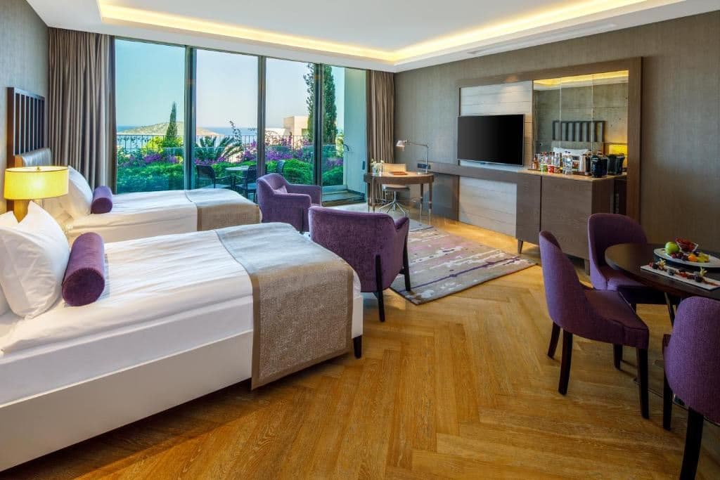 rooms-executive-family-suite-partial-sea-view