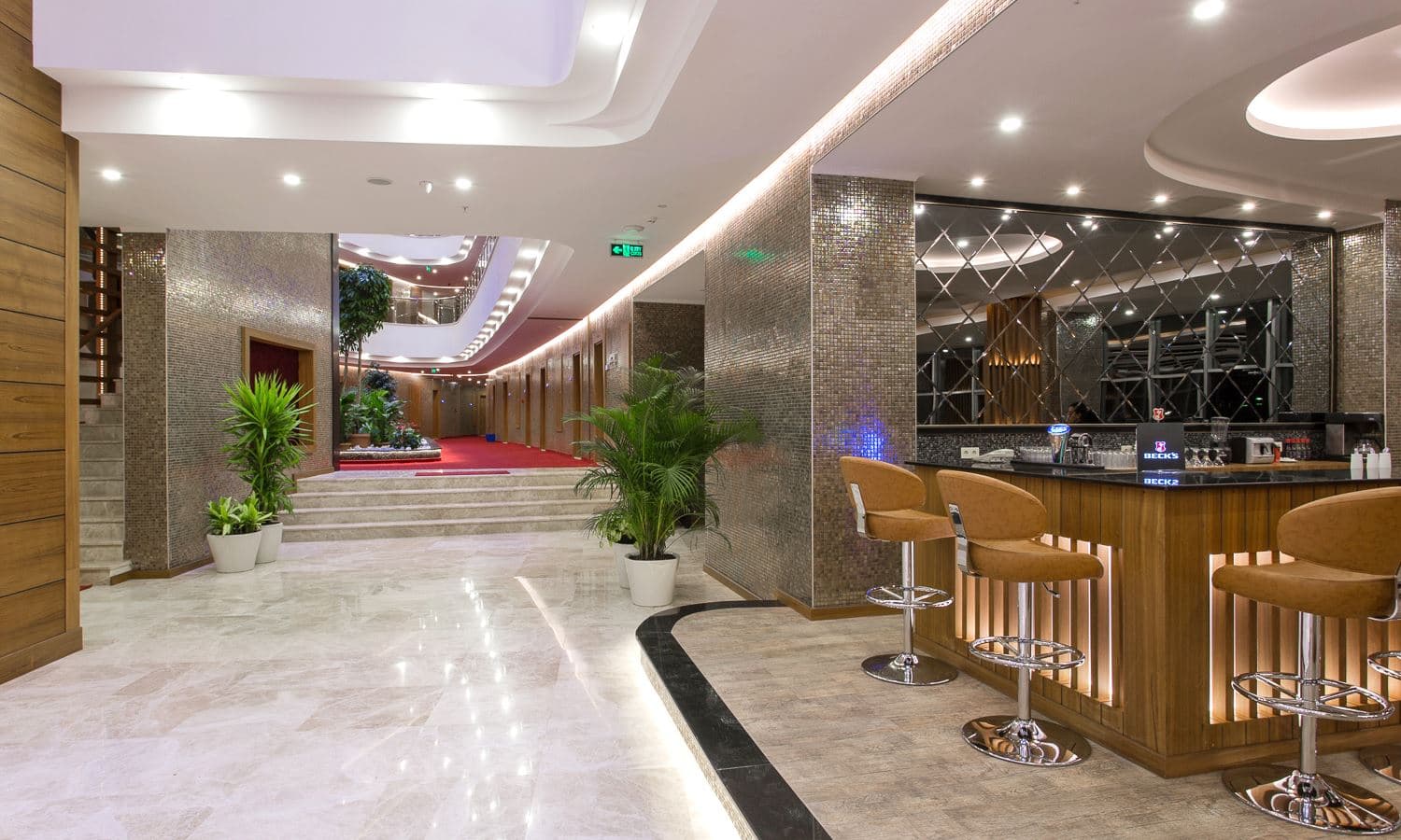 bars-looby-bar