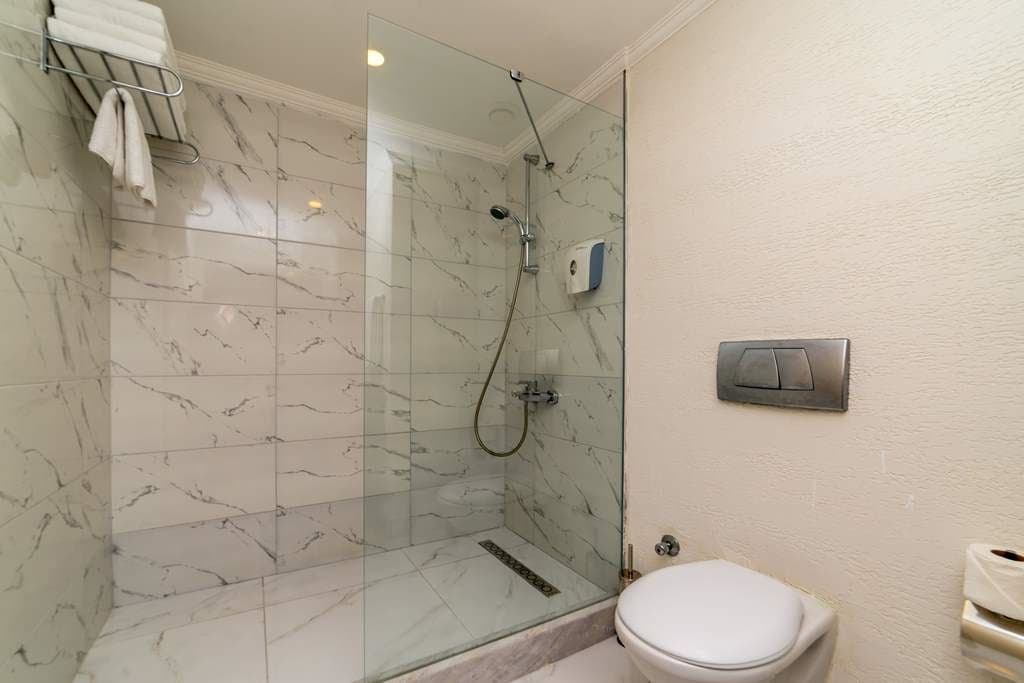 rooms-family-room