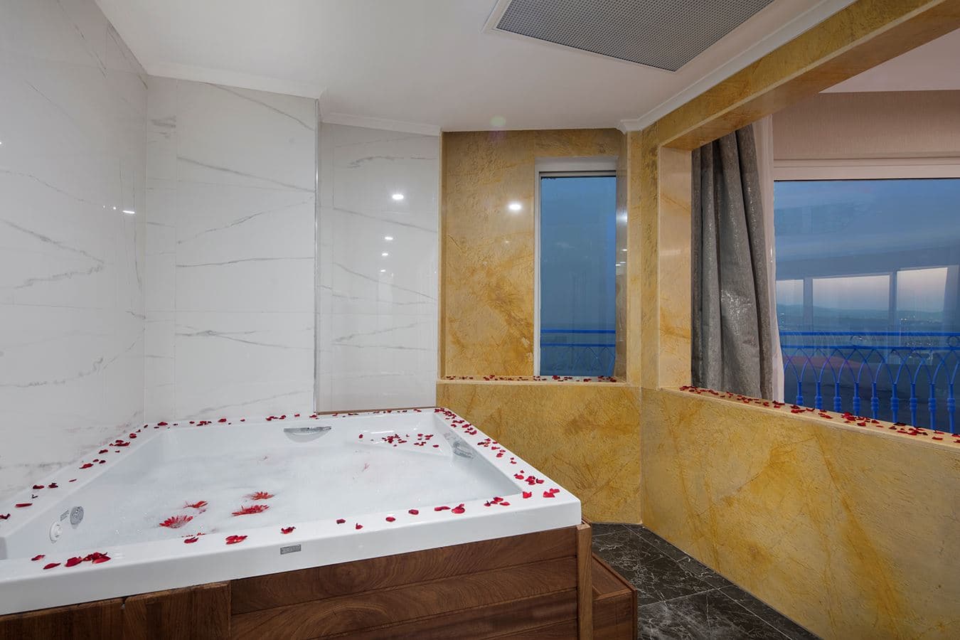 rooms-suite-swarovski