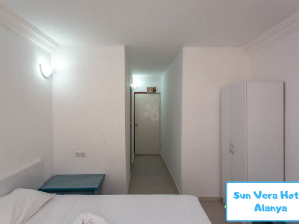 rooms-standard-room