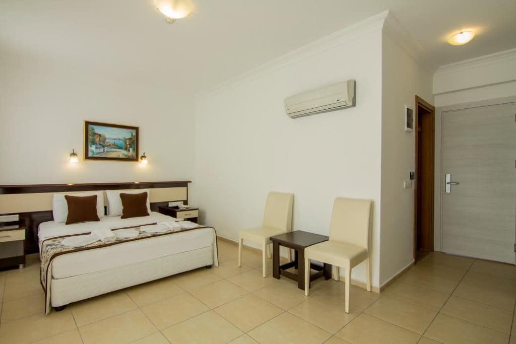 rooms-standard-room