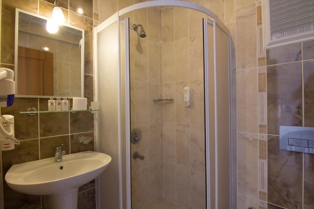 rooms-large-room