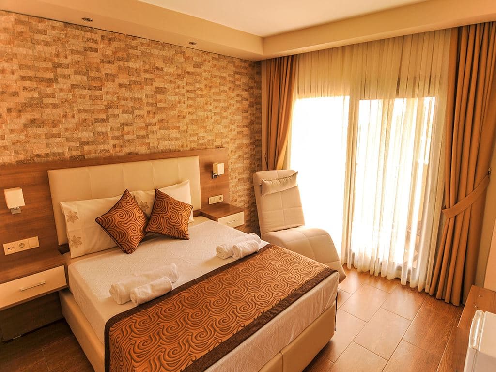 rooms-deluxe-room