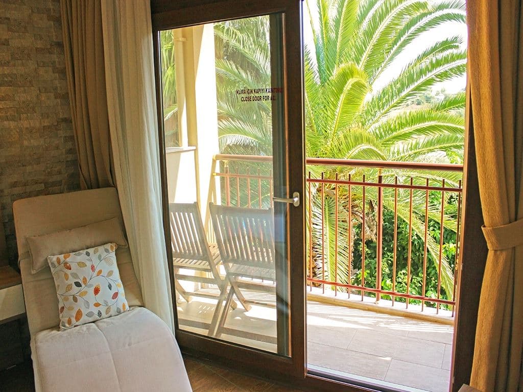 rooms-deluxe-room